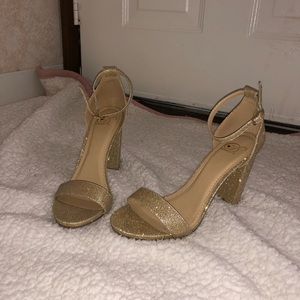 Size 9 gold heels